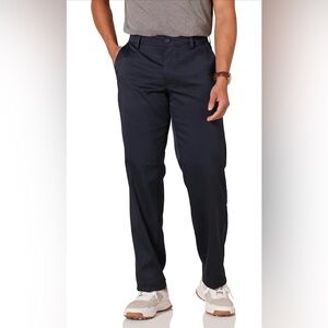 Amazon Essentials Men's Classic-Fit Stretch Golf Pant 32x30